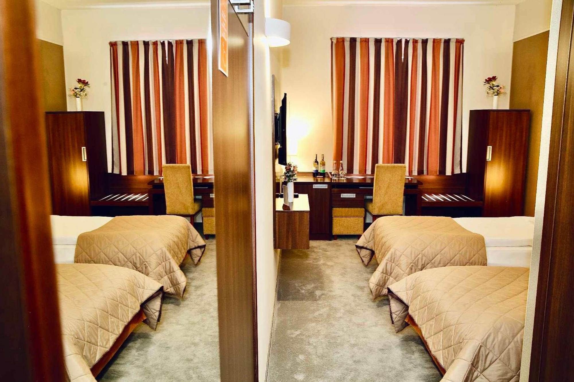 Hotel Teczowy Mlyn Kielce Luaran gambar