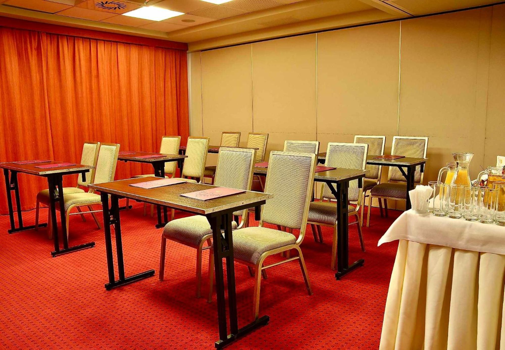 Hotel Teczowy Mlyn Kielce Luaran gambar