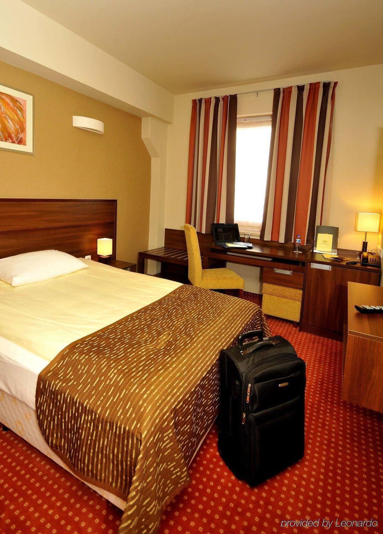 Hotel Teczowy Mlyn Kielce Bilik gambar